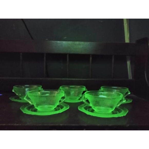 Florentine uranium glass soup bowls and saucers (set of 5) - Picture 2 of 6